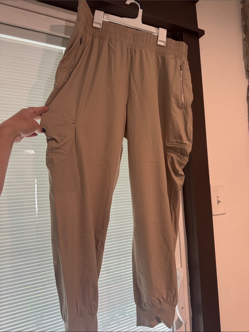 Old Navy Women's Tan Cargo Jogger Pants